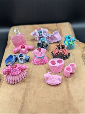 L.O.L. Surprise! Assorted Pink & Blue Doll Outfit Pieces